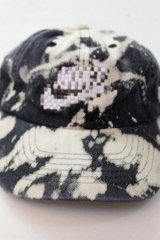 <img class='new_mark_img1' src='//img.shop-pro.jp/img/new/icons50.gif' style='border:none;display:inline;margin:0px;padding:0px;width:auto;' />DLSM 8BIT FAMOUS CAP  �֥꡼����BLK